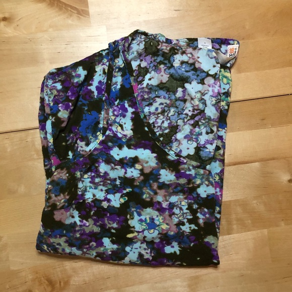 3for$10🌸 Route66 Floral Tank Top Size Small - Picture 3 of 5